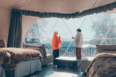 ～富士桜ポーク・甲州牛ご当地BBQプラン！”富士山・山梨”の土地が育む豊かな美味をBBQで存分に味わう〜1泊２食付きのお得な焚き火セット！！朝食付き大型ラグジュアリードーム宿泊プラン