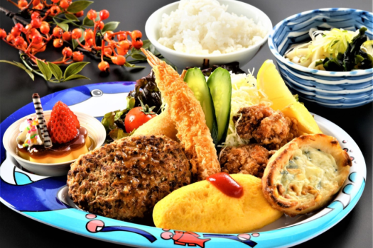 ■お子様料理イメージ■お子様用の夕食食事イメージです。お子様が好きなハンバーグや唐揚げなどをご用意致しております。