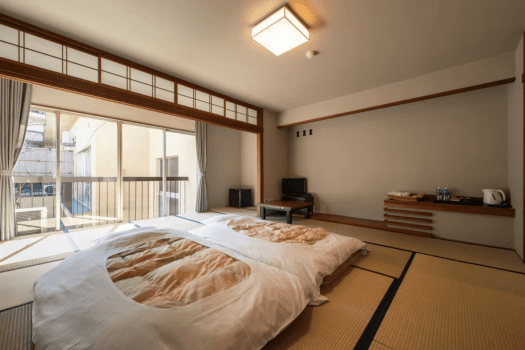 畳でゆったり過ごせる、お値打ち和室（トイレ付・素泊まり）