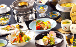 ●特選会席イメージ●質・量ともにワンランク上日によって内容が異なる場合がございます。蟹は冬季限定です