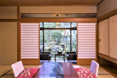 ■基本和室■純和風客室10畳～12.5畳
当館の基本客室イメージ。客室から眺める風景。