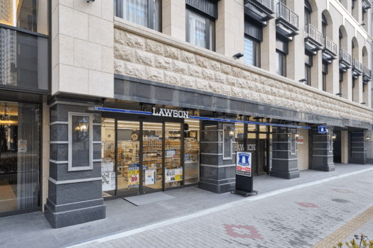 ■ローソンが隣接、1階ロビーから直接出入り可能です。