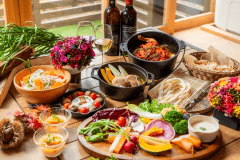 【1泊2食付BBQプラン】甲州牛・富士桜ポークのBBQ！サウナ＆ジャグジー付きコテージに贅沢ステイ(平日限定1.2月食事無料クーポンあり!!)