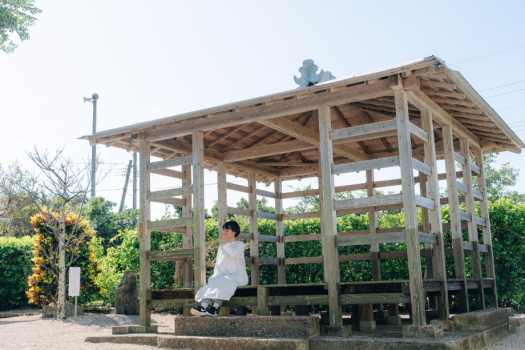 【伝泊 海みる屋根の宿】ゆっくりと集落を散策して、島の伝統や文化、歴史に触れていただけます。
