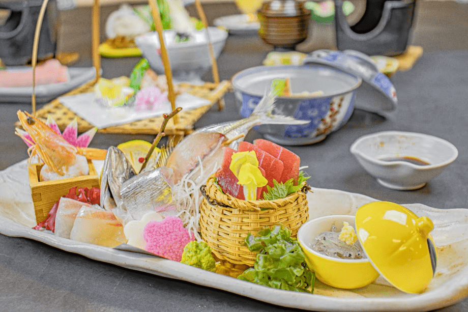 2026年1月2月《お献立一例》造里：海まかせ（鮪・鯵・炙り金目・鯛・生しらす・ピンク海老）♪