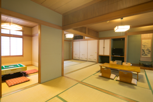 特別室【さくら】ではお部屋で全自動麻雀もお楽しみいただけます