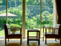 【和室一例】庭に面した客室は四季折々の花々や自然を眺められます♪