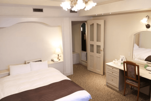 禁煙ダブルルーム（２５㎡）