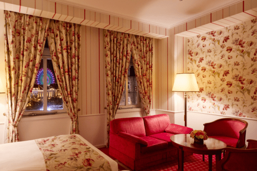 [禁烟] 豪华设计师房（城市一侧）