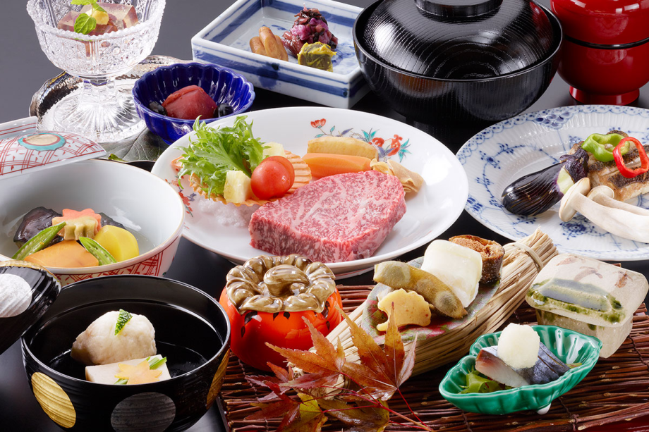 【ご夕食】吉翠亭「長崎和牛ステーキ懐石」(※イメージ) 【ご夕食】吉翠亭「長崎和牛ステーキ懐石」(※イメージ)
