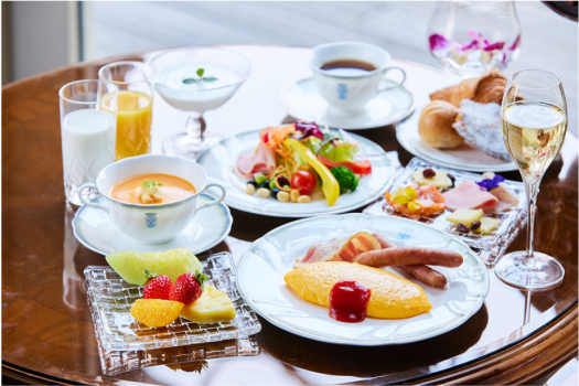 【ご朝食】和洋、地元食を味わえるモーニングブッフェ。優雅な朝食タイムをお過ごしください。