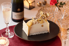 希少なタヒチ産バニラを贅沢に使用した純白のクリスマスケーキ（※イメージ）