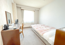 シングルタイプのお部屋になります。