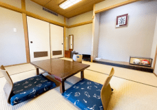 畳好きの方には嬉しい和室の空間になります。