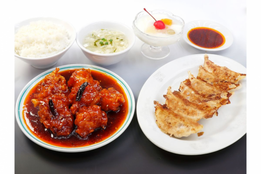 夕食例（満洲園）／炎の旨辛唐揚げ＆餃子セット