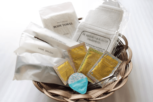 1階アメニティコーナーにてご用意。