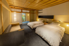Suite room: [Outdoor bath + indoor bath] Japanese style room + Western bedroom <Meal in room>