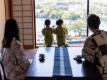 【客室から見える港風景】いろいろな船が港を行き交う様子にお子様も大興奮！
