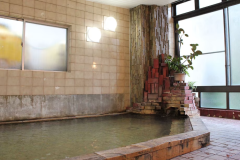 女性大浴場 姫の湯です。ぬりやのお風呂は湯量豊富な天然泉源泉掛け流しです。