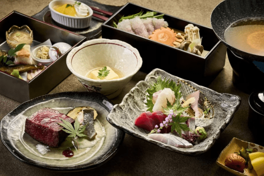 お造り五種・熊野牛の基本コース