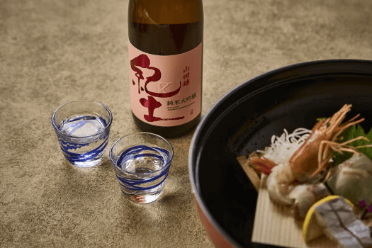 ■日本酒と旬魚を味わう■漁師町ならではの旬魚と地酒で愉しむ、粋な味わい