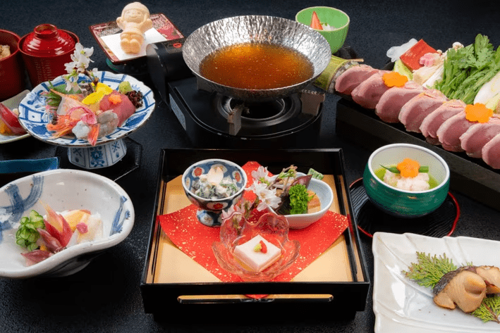 <キジ小鍋付き会席>　山水館名物"キジ鍋"と会席料理を一つに結んだお薦めプラン