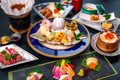 "Deluxe plan (1 night with 2 meals) " where you can enjoy a special kaiseki meal recommended by the chef and a hot sprin