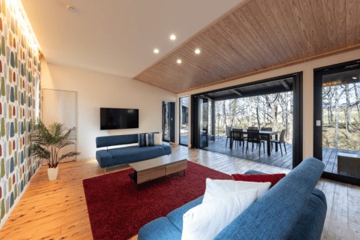 ■平日ひとり旅■＜4月限定＞春の息吹を感じる「自分へのご褒美」旅♪ 素泊まりで自由に楽しむ、くじゅう開放感ステイ【選べるお食事】