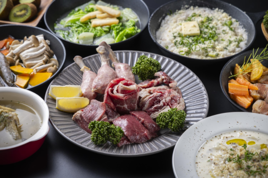 【1泊2食】自然を食べ尽くす！≪MOUNT Qプレミアムキャンプ飯コース≫〜お肉・海鮮・旬野菜！アウトドアをゆったり楽しむグルメグランピング〜【ウェルカムドリンクサービス付き】