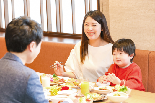 【朝食バイキング】好きなものを好きなだけ！食欲をそそる豊富なメニューで家族みんなで朝ごはん