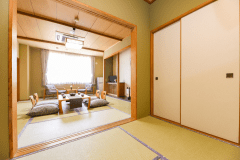 【8畳＋4.5畳】プライベート空間を保ちつつ家族や友人と楽しい時間を過ごすことができる客室