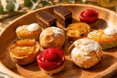 しっとり梅雨を満喫♪雨音に癒されるおこもり森ステイ🍰ケーキセット付/2食付