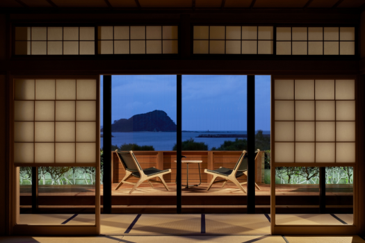 【10畳　松・竹・梅】の客室内からの景色