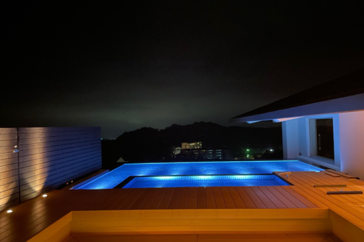 夜のサウナテラス