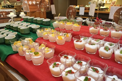 クリスマスビュッフェ　デザート一例　写真は２０２４年