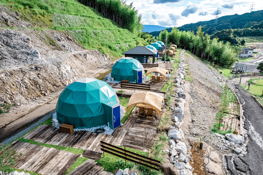 【温泉無料・エアコン付き・本格BBQ・1泊2食付き・飲み放題！】広い空間とお手頃価格で楽しむ贅沢なアウトドア体験！