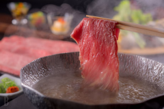 【1泊2食・お部屋食】お部屋で暖かい食事を楽しむ。国産牛や山梨名物”吉田のうどん”を堪能するしゃぶしゃぶプラン