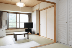 【和室スタンダードルーム（5名定員・37平米）】