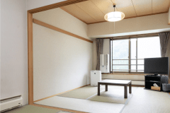 【和室スタンダードルーム（5名定員・37平米）】