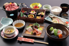 【朝食8:00頃】【夕食は創作和食会席】越後の旬の味覚満載！なかさと膳プラン☆幼児1,000円、小学生3,000円！