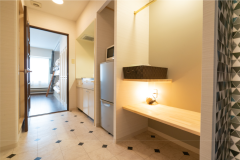 【スーペリア洋室(813)】収納スペース&キッチン 【スーペリア洋室(813)】収納スペース&キッチン