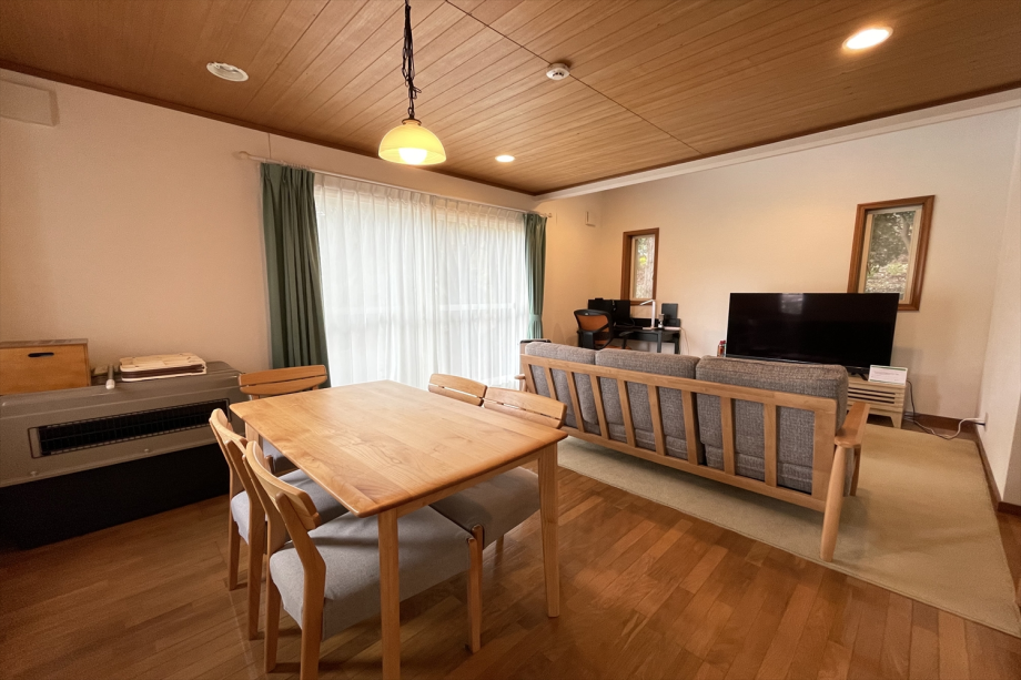 【ペットと泊まれる☆テレワークグッズ充実】お庭でBBQもOK♪2階建貸別荘コテージ(洋室2部屋)(987) 【ペットと泊まれる☆テレワークグッズ充実】お庭でBBQもOK♪2階建貸別荘コテージ(洋室2部屋)(987)