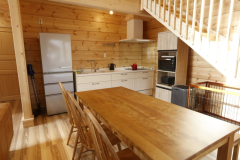 【薪ストーブ・天然温泉・グループ向け】～木立～【6名定員 2LDK ドッグラン約114~153㎡】