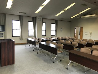 《近江母の郷》講義研修室、６０名規模の大サイズで講習会も楽々！