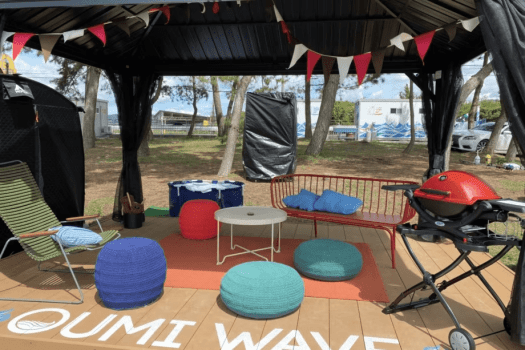 《OUMIWAVE》琵琶湖の波音をBGMに。屋根付きデッキの特等席「プライベートBBQブース」プラン