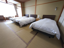 【本館和室・温泉シャワー付/トリプルベッド】☆レイクビュー☆東郷湖を一望☆(10畳)