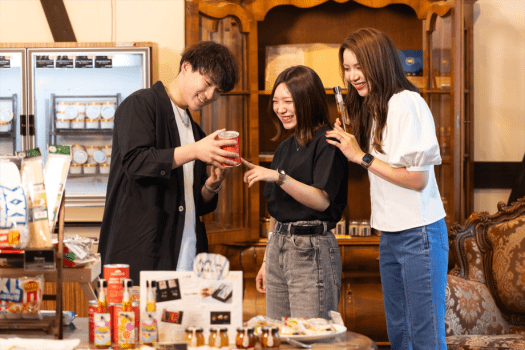 【こりすの庭】北海道ならではのお土産やオリジナルの調味料など、思わず手に取りたくなるアイテムの数々！