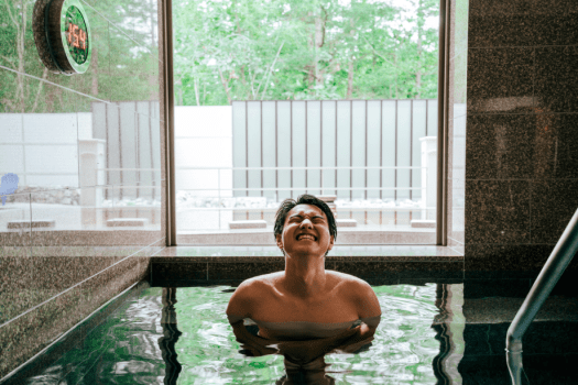 「札内川」の伏流水を使った水風呂は15度台！体をリラックス状態に導きます。