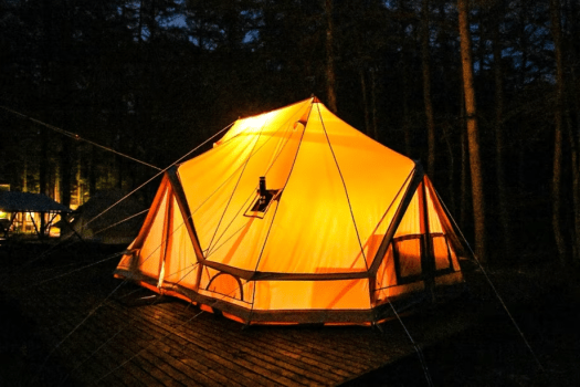 ［テント］上質なCanvasCamp製テントで、ご家族やご友人と、自然の中で過ごす贅沢な時間を。