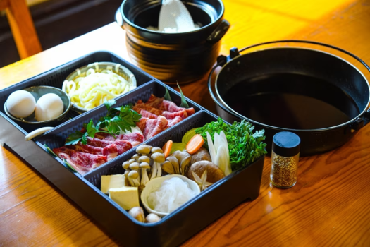 【特製すき焼き】<冬季限定>十勝の牛肉2種食べくらべ!お口の中で旨みが広がる♪ 【特製すき焼き】<冬季限定>十勝の牛肉2種食べくらべ!お口の中で旨みが広がる♪